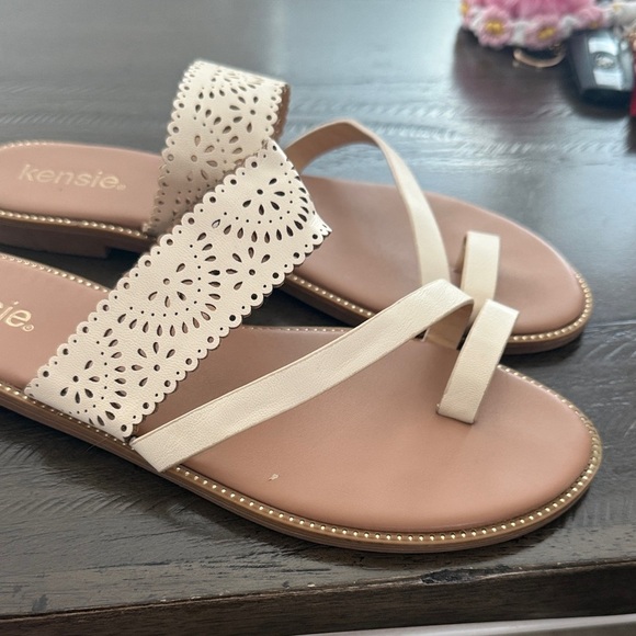 Kensie 9 Women's Monna White Cutout Sandals - Picture 6 of 7